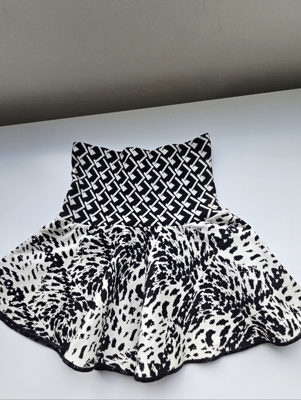 Lolitta Black And White Mixed Print High Sculpted Waist Twirl Short Mini Skirt